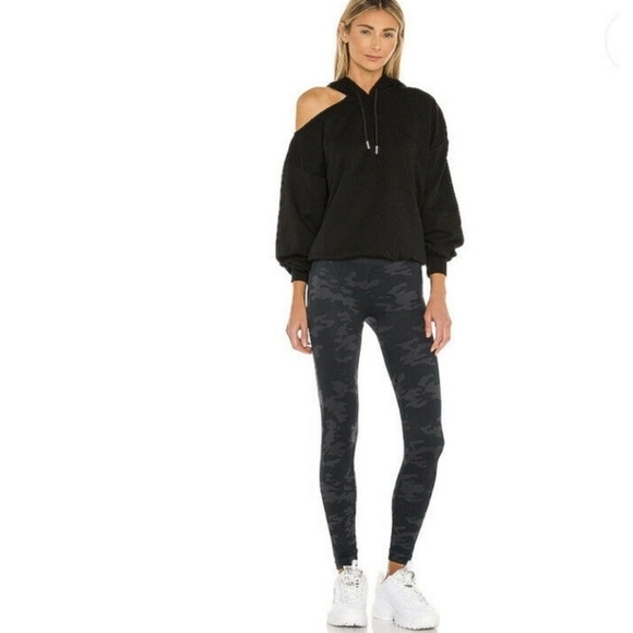 SPANX LEGGINGS LOOK AT ME NOW SEAMLESS HIGH-RISE CAMO BLACK SIZE XL - Picture 8 of 11